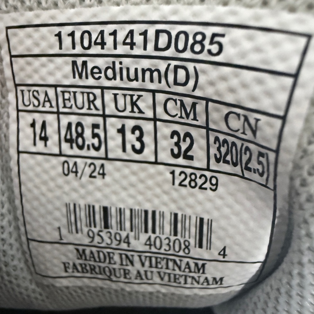 Brooks Men's Light Gray and Black Anthem 6 Running Shoes in Size 14 - Picture 9 of 10